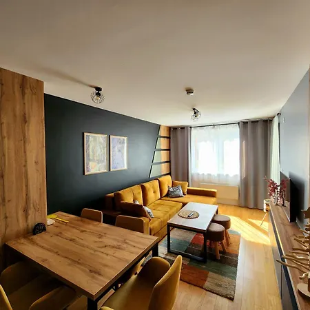 Sestosed-snezna Dolina Apartment